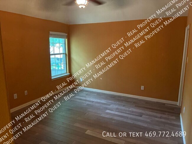 Building Photo - 3731 Edgewood Ct