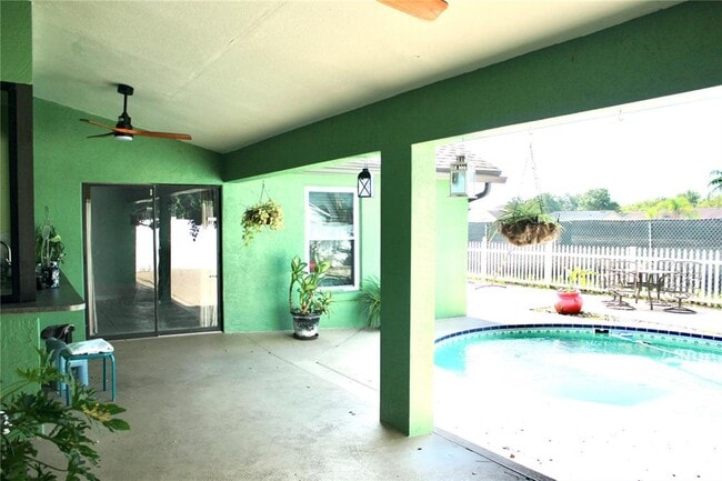 Building Photo - 412 Everwood Dr