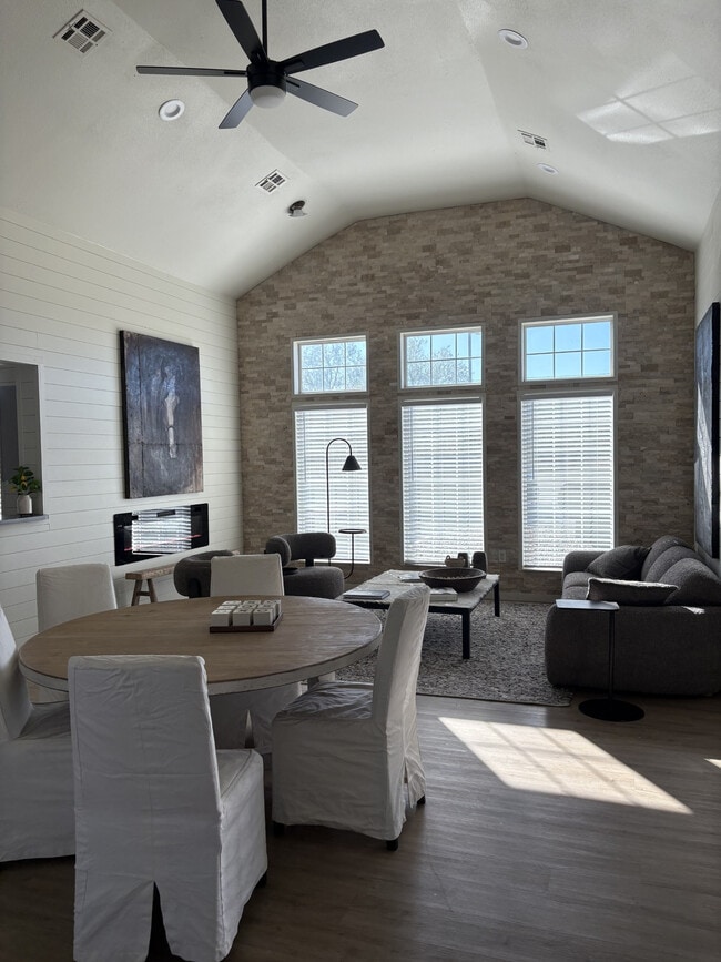 Building Photo - Big Spring Ranch