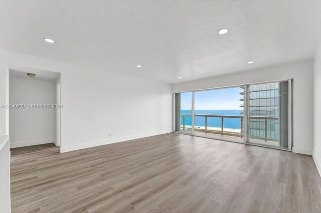 Building Photo - 2451 Brickell Ave