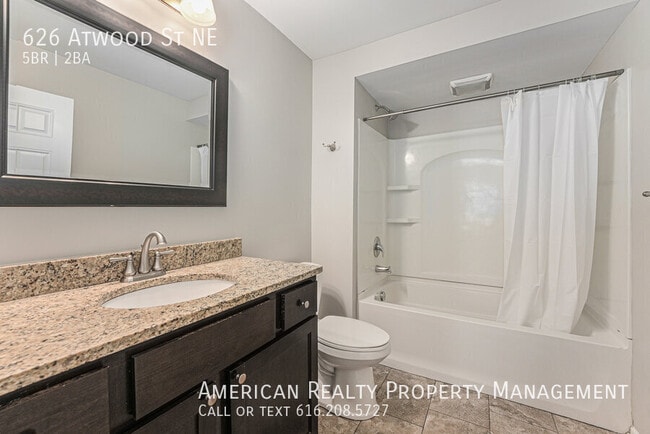 Building Photo - 626 Atwood St NE