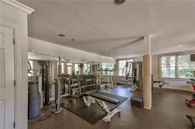 Building Photo - 1735 Peachtree St NW