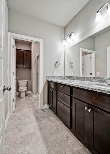 Building Photo - BEAUTIFUL BENTONVILLE HOME - LARGE FENCED IN YARD - BONUS ROOM UPSTAIRS