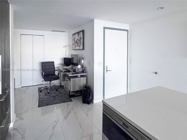 Building Photo - 3131 NE 7th Ave