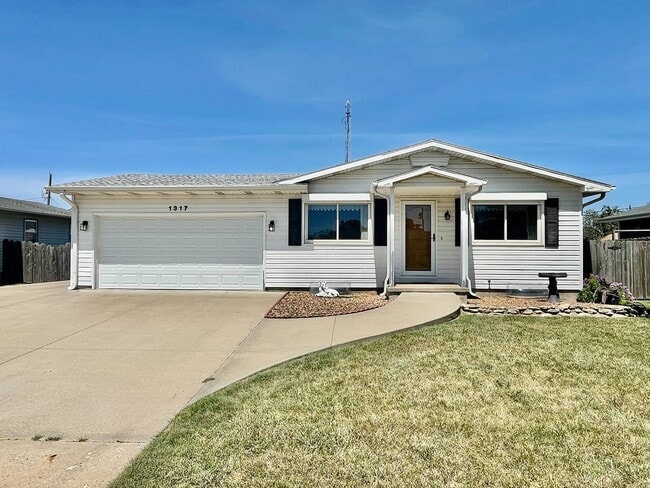 Building Photo - 1317 E Minneapolis Ave