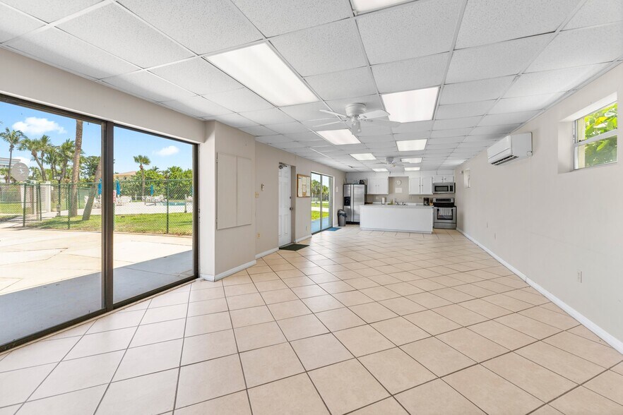 Building Photo - 3190 N Atlantic Ave