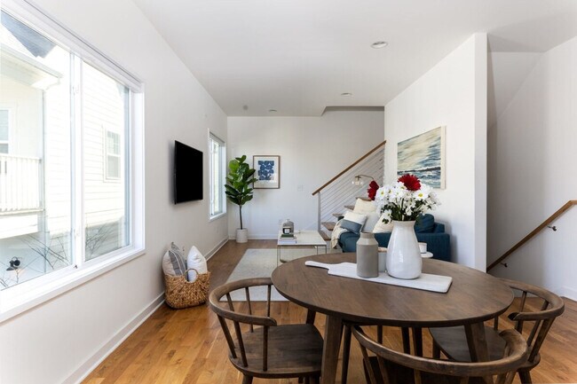 Building Photo - 5604 New York Ave