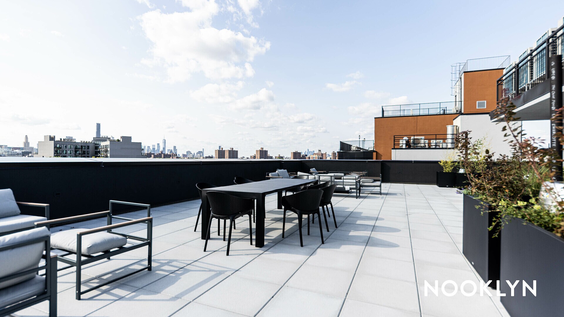 Building Photo - 11 Herkimer St