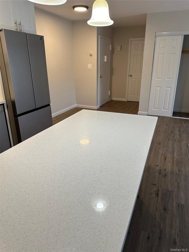 Building Photo - 460 Old Town Rd