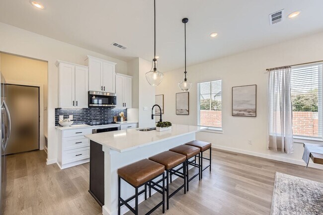 Building Photo - Oakmont Floor Plan