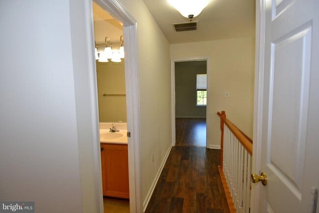 Building Photo - 6340 Demme Pl