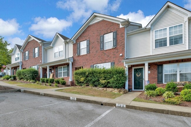 Primary Photo - Donelson townhouse, 2 minutes from the lak...