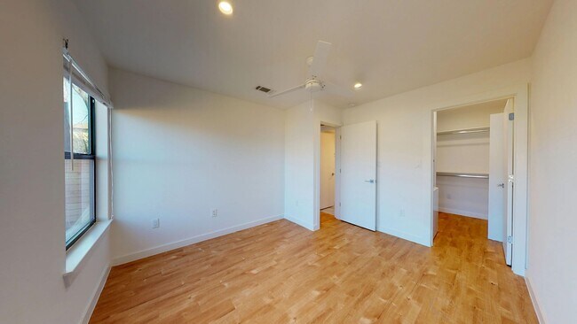 Building Photo - 3901 N Hall St