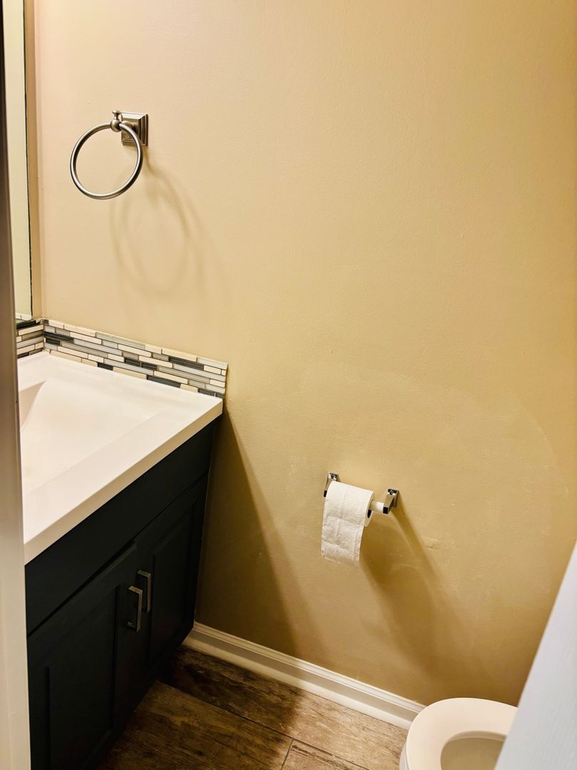 Building Photo - 415 Plantation Ct