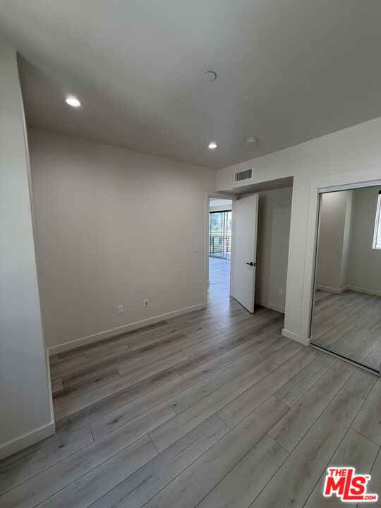 Building Photo - 124 S Croft Ave