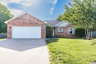 Building Photo - 815 Iris Ln