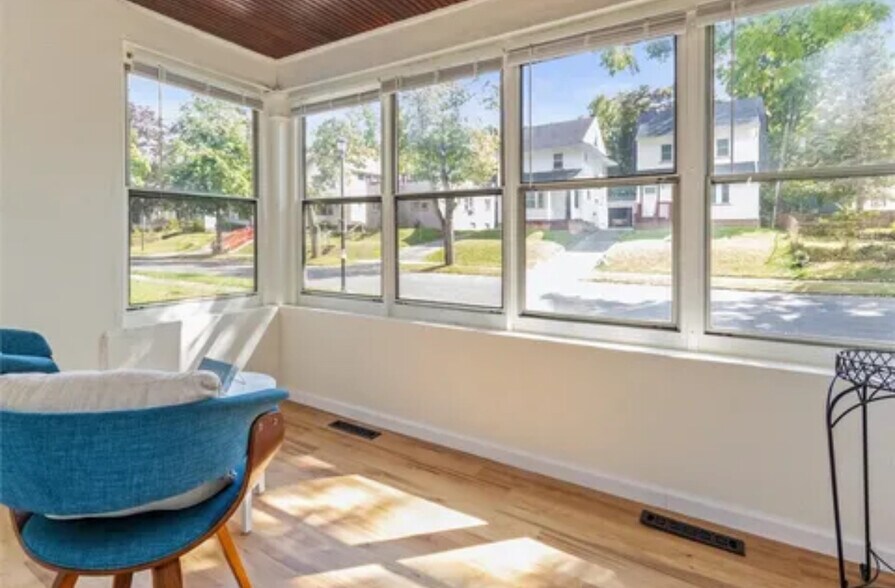 Building Photo - 202 Terrace Park