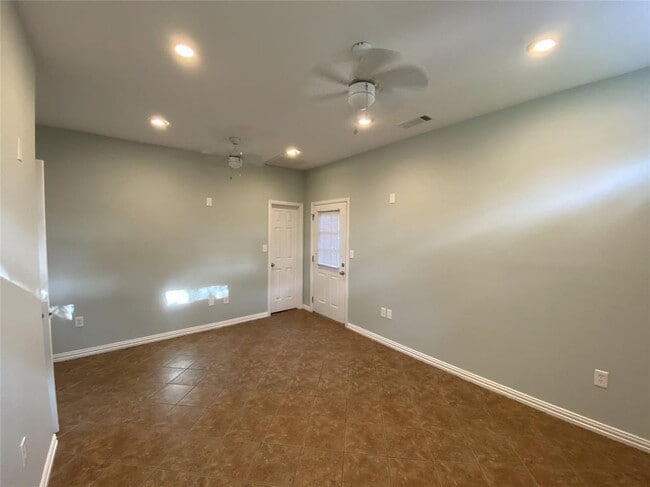 Building Photo - 10106 Vaquero Trail