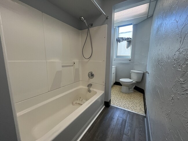 Building Photo - 212 N 8th St