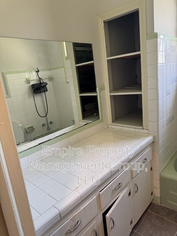 Building Photo - 1313 Campbell St