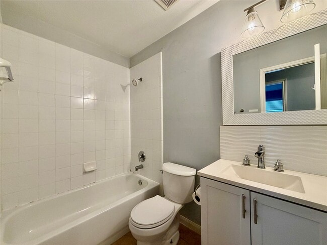 Building Photo - 21655 Falvel Sunset Ct