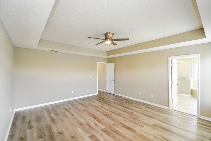 Building Photo - 918 Glendale Ln