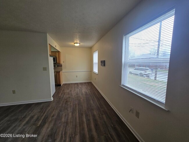 Building Photo - 3212 Springfield Dr