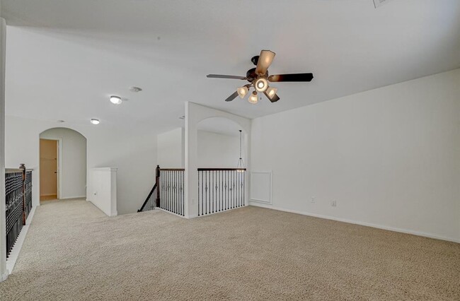 Building Photo - 11 Sagamore Ridge Pl