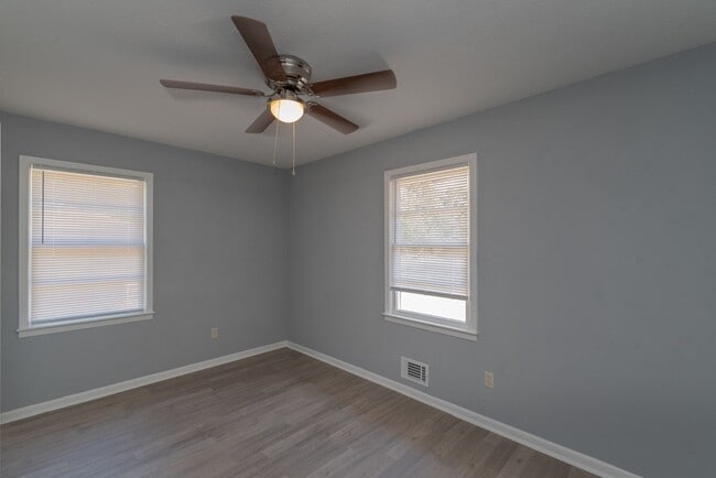 Building Photo - Updated 3 bed/2 bath home for lease in Old...