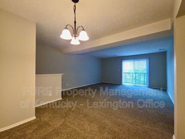 Building Photo - 348 Redding Rd