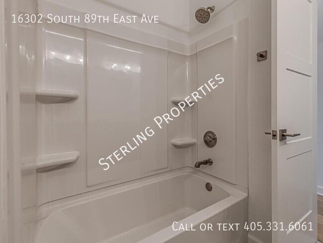 Building Photo - 16302 S 89th E Ave
