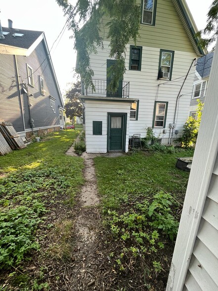 Building Photo - 2926 N Cramer St