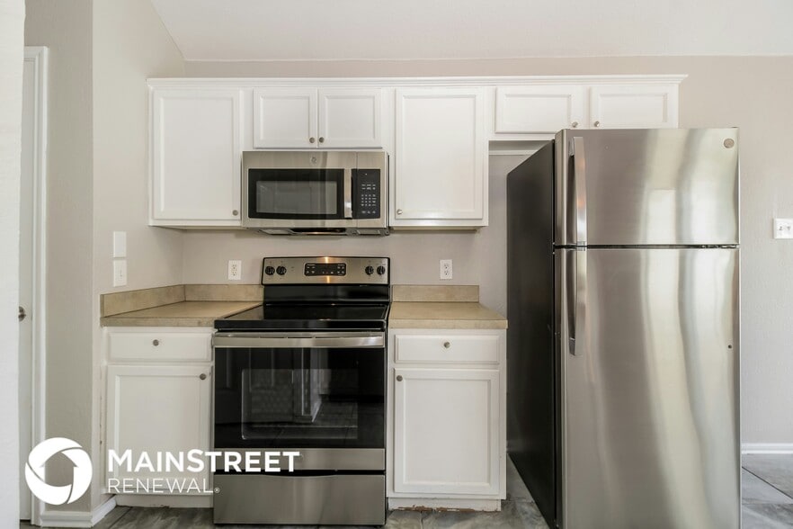 Building Photo - 405 Harvard Dr