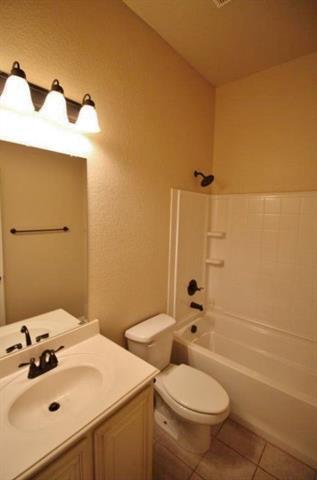 Building Photo - 6613 Meadow Glen Dr