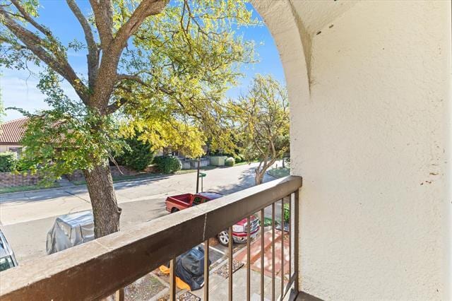 Building Photo - 3905 Village Dr