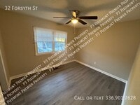 Building Photo - 32 Forsyth St