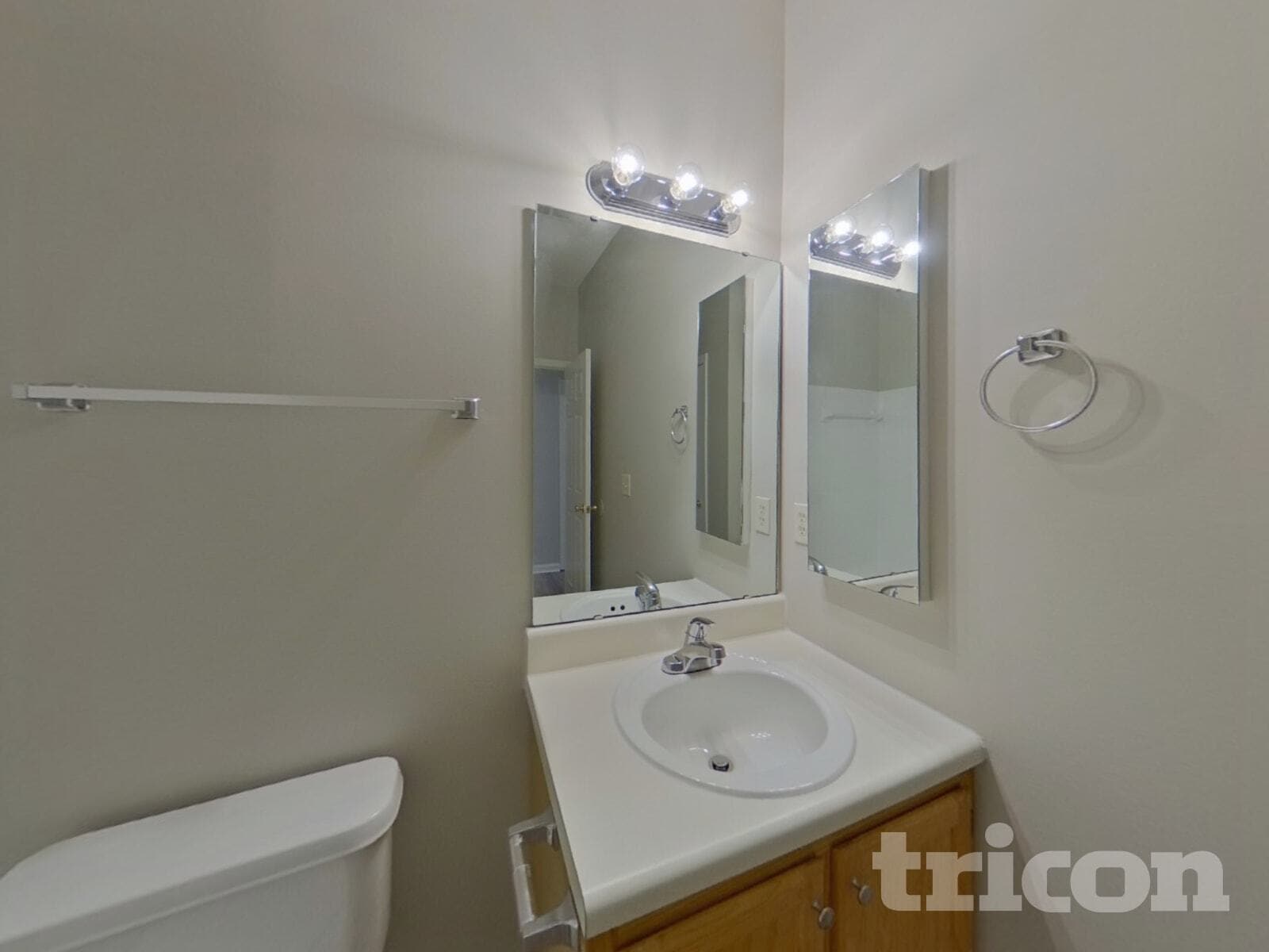 Building Photo - 62 Sweet Thorne Cir