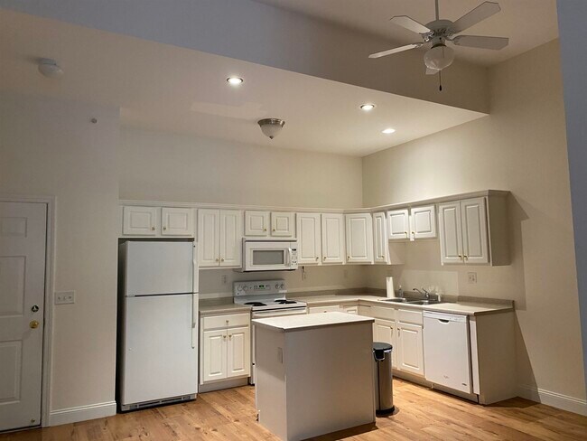 Building Photo - 59 Cluff Rd