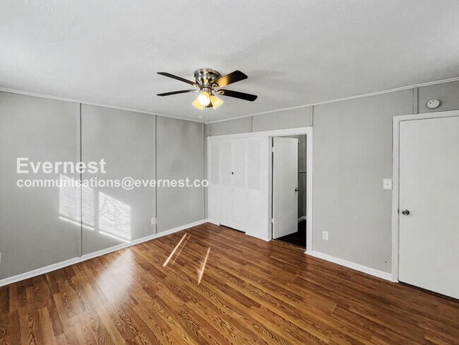 Building Photo - 4551 Manila Dr