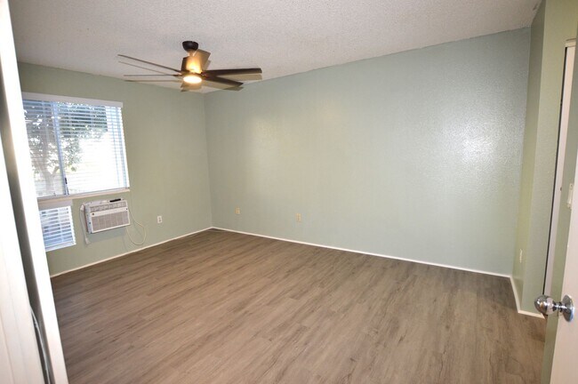 Building Photo - Parkview at Waikele - Ground floor Townhouse 2 bedrooms, 2 baths with 2 parking Avail 2/1/25