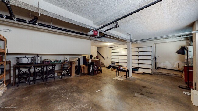 Building Photo - 360 S Orange Grove Blvd