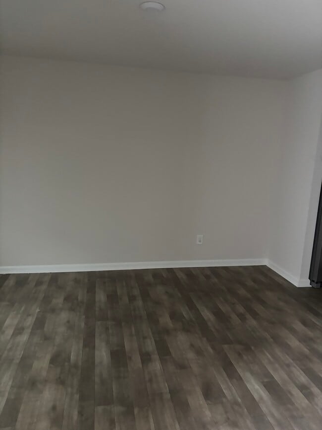 Building Photo - 1057 Field Strip Rd