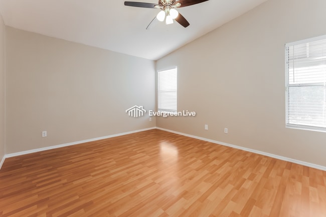 Building Photo - 2156 W Splitwood Pl