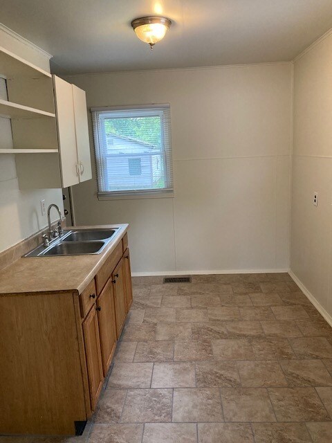 Building Photo - 1210 N Goodlet Ave