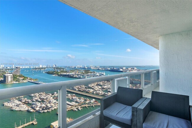 Building Photo - 1717 N Bayshore Dr
