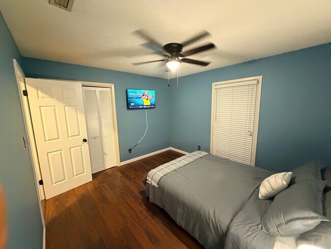 Building Photo - 4709 Michelle St