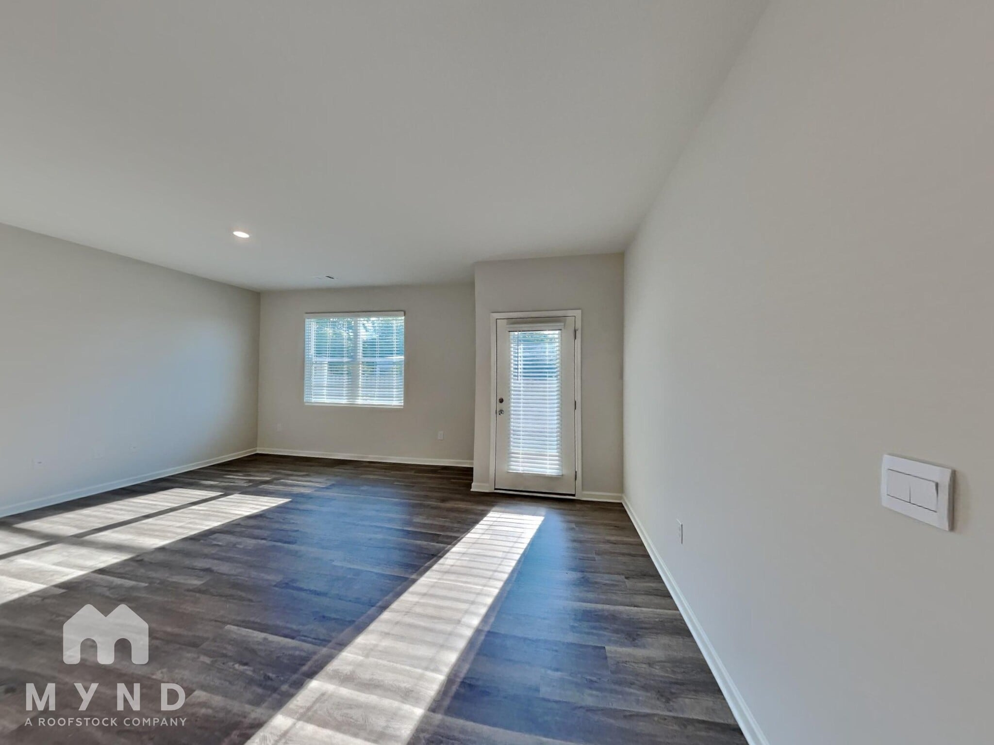 Building Photo - 1005 N 2nd Ave NW