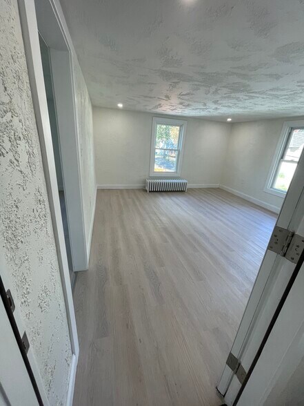 Building Photo - 55 Franklin Ave