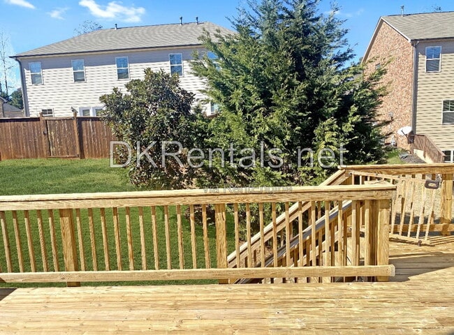 Building Photo - 582 Warrenton Run Dr
