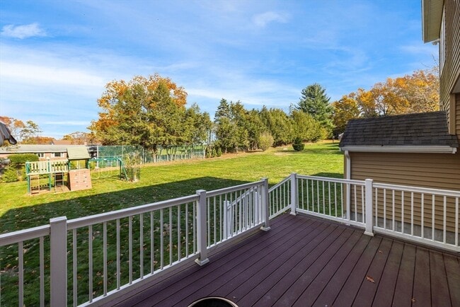 Building Photo - 11 Checkerberry Ln